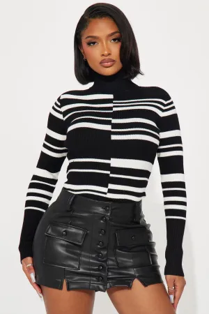 Anaisa Turtleneck Sweater - Black/combo