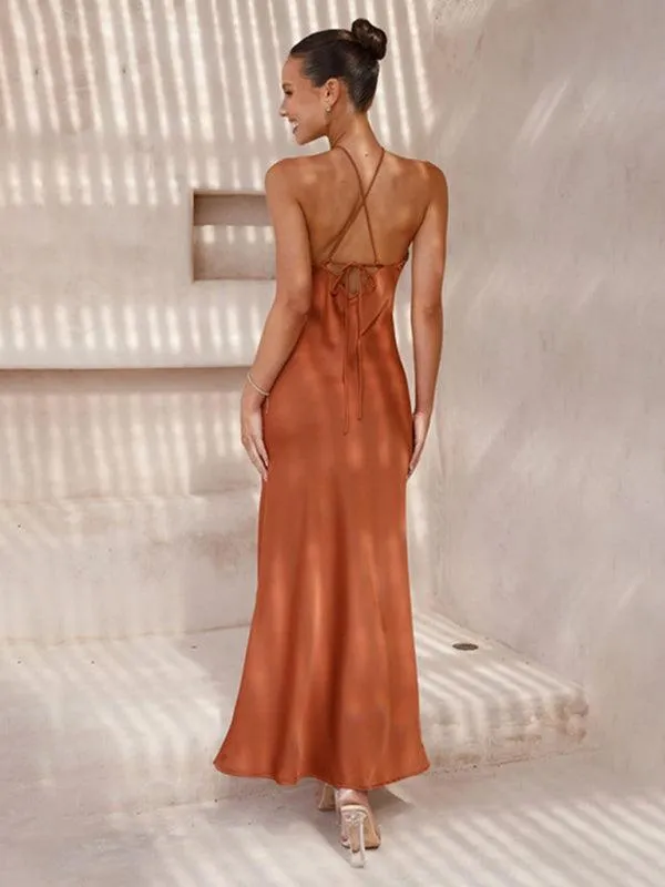 Chic Backless Halterneck Evening Gown for Exquisite Elegance