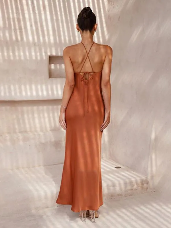 Chic Backless Halterneck Evening Gown for Exquisite Elegance